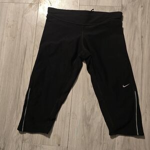Nike Dri-Fit Capri Leggings